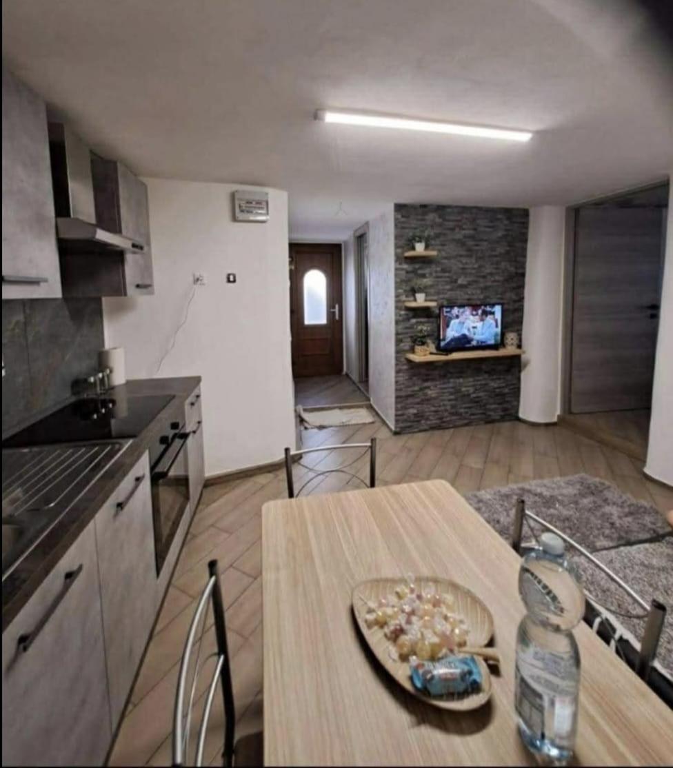 Ferienwohnung Casa Jasmina Mezzano Exterior foto